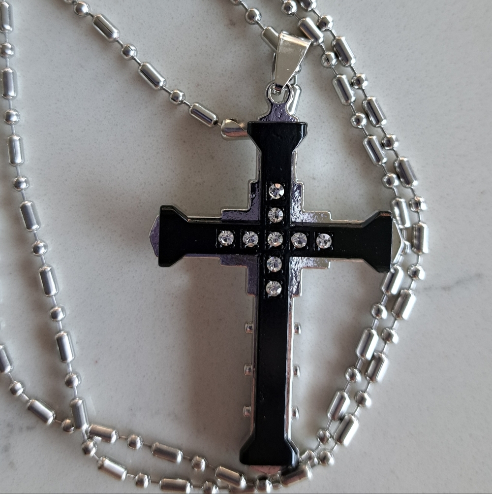 2-tone Cross w/Crystal's, Blk, Men Or Women